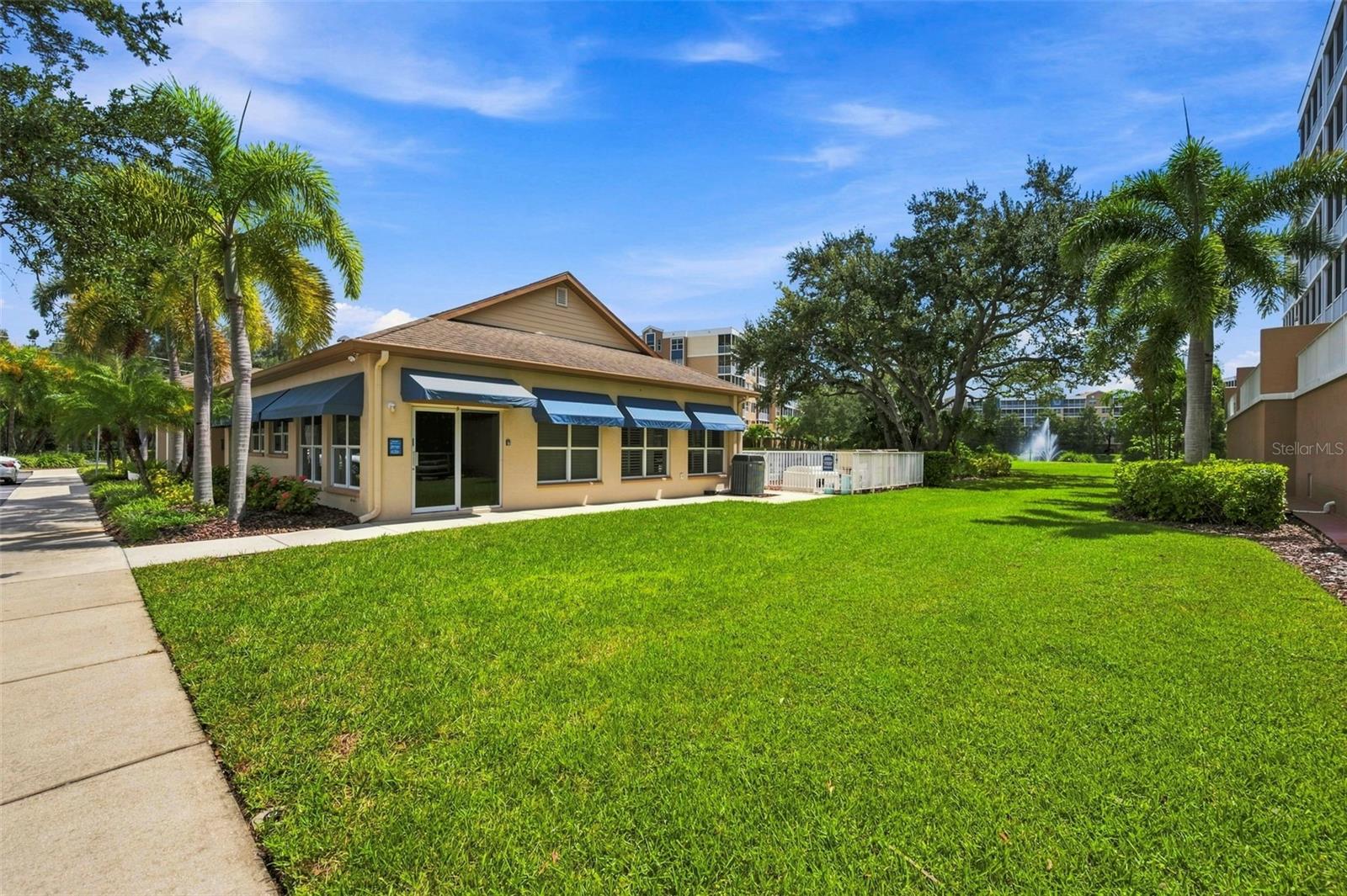 960 Starkey Rd #7205, Largo, FL 33771