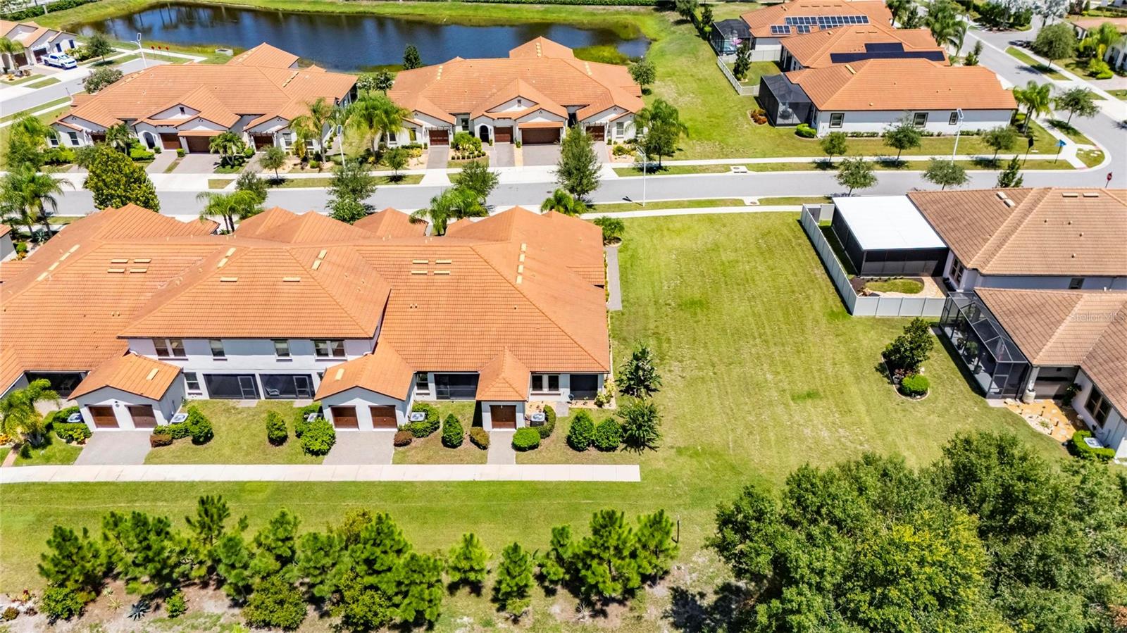 5325 Stoic Vale Dr, Wimauma, FL 33598