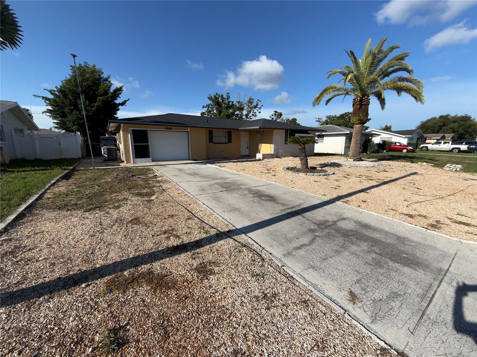 7905 Mimosa Dr, Port Richey, FL 34668