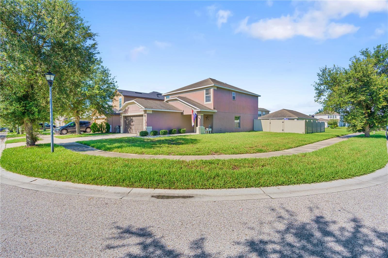 7719 Maroon Peak Dr, Ruskin, FL 33573