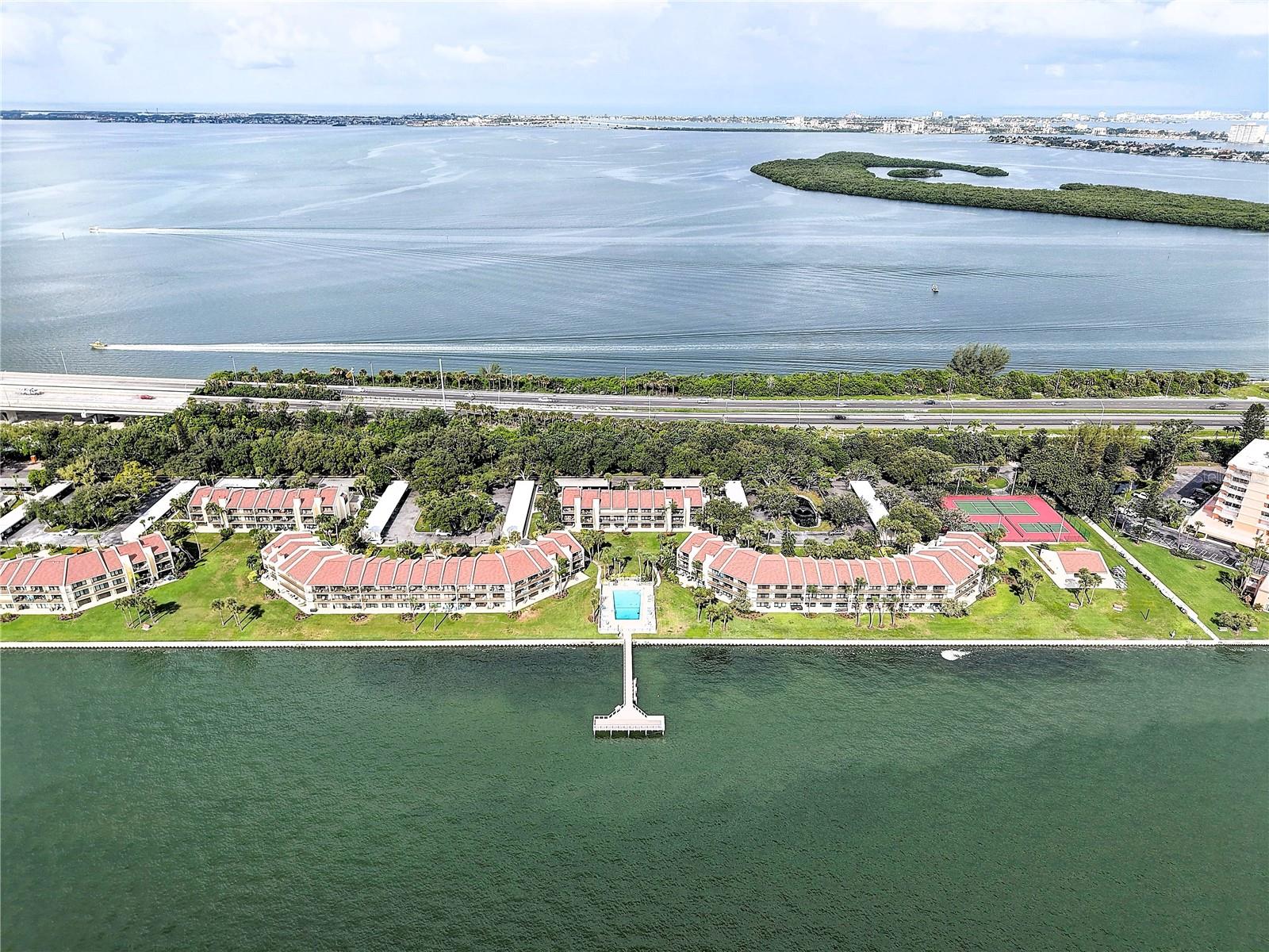 7510 Sunshine Skyway Ln S #T13, St Petersburg, FL 33711