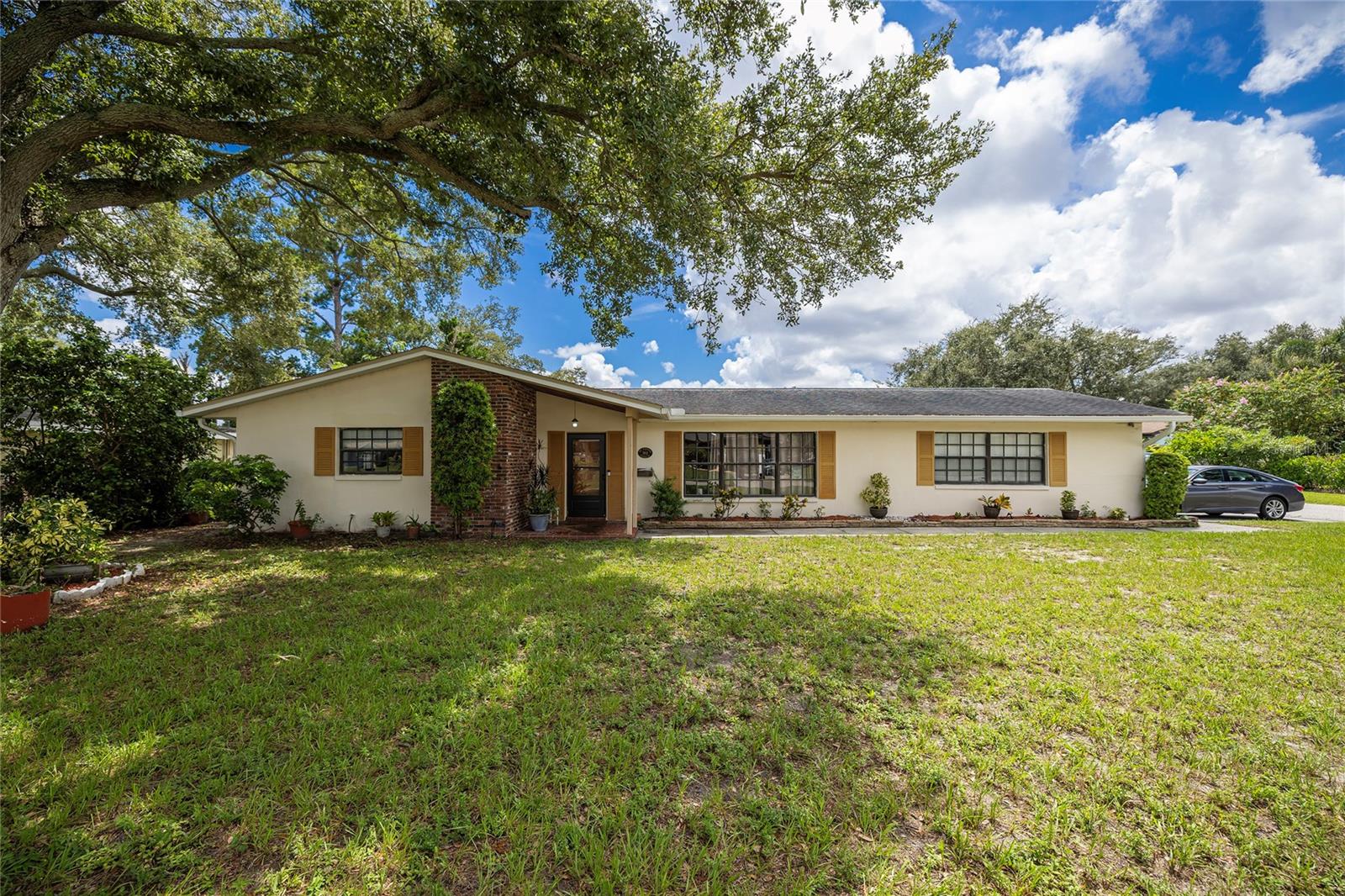 1901 Stancel Dr, Clearwater, FL 33764