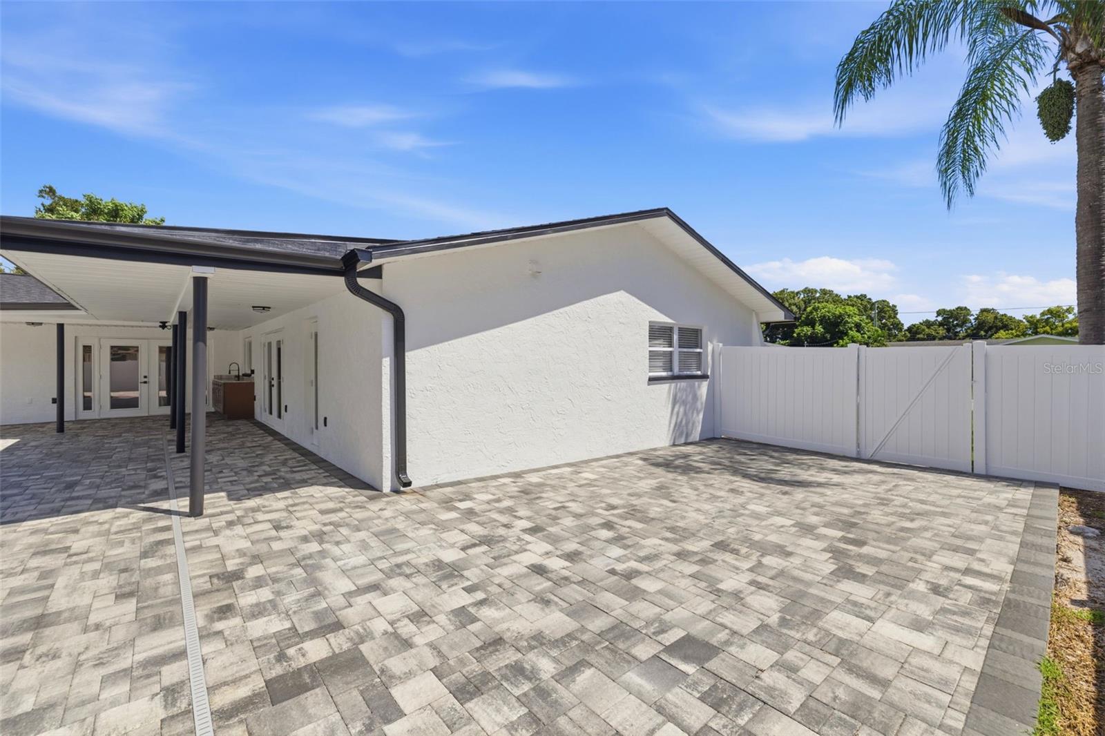 1406 Nursery Rd, Clearwater, FL 33756