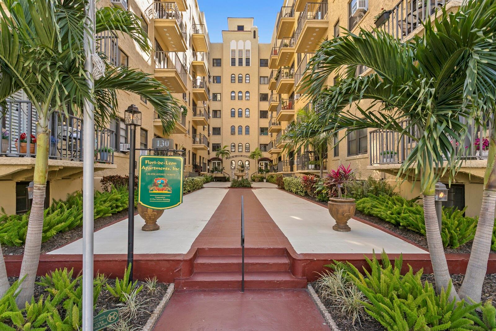 130 4th Ave N #107, St Petersburg, FL 33701