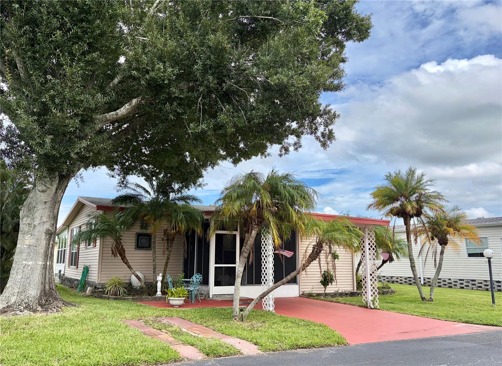5707 45th St E #64, Bradenton, FL 34203