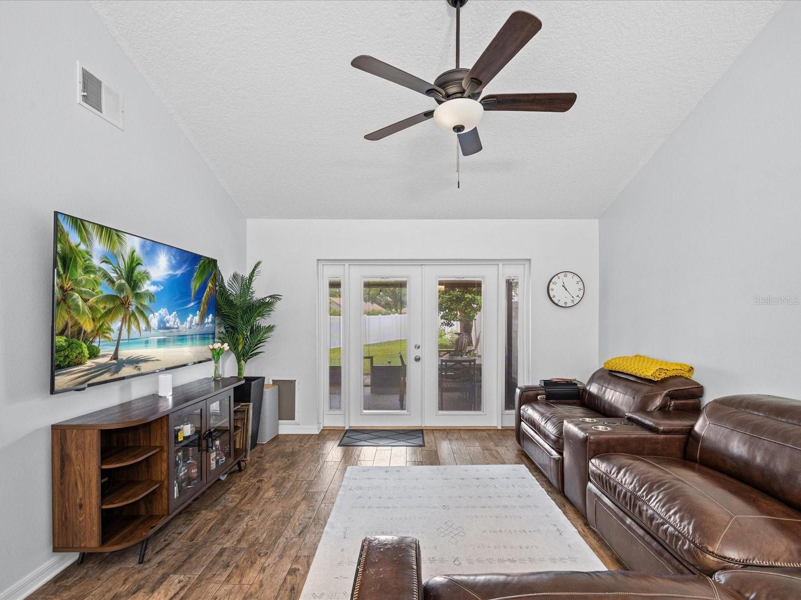 3439 Laurel Dale Dr, Tampa, FL 33618
