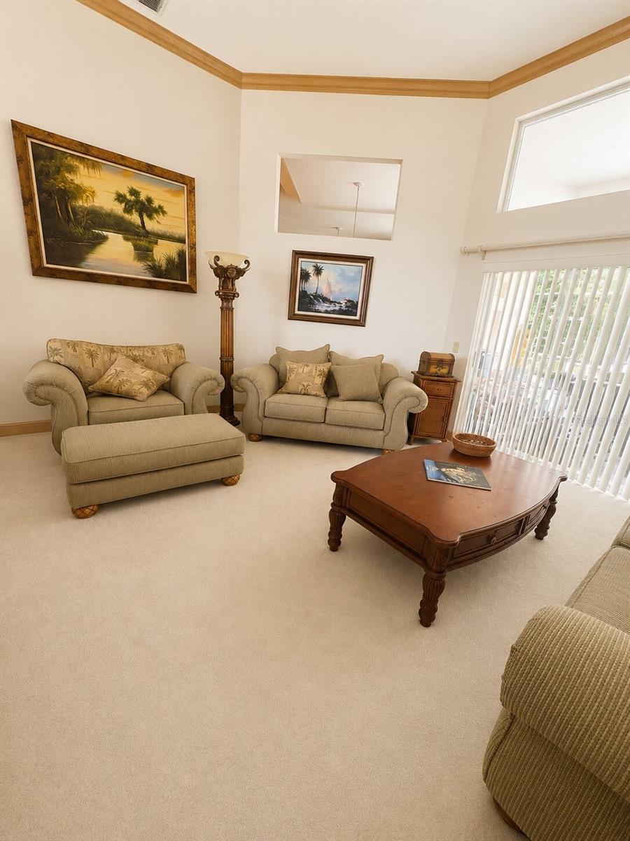 995 Weathersfield Dr, Dunedin, FL 34698
