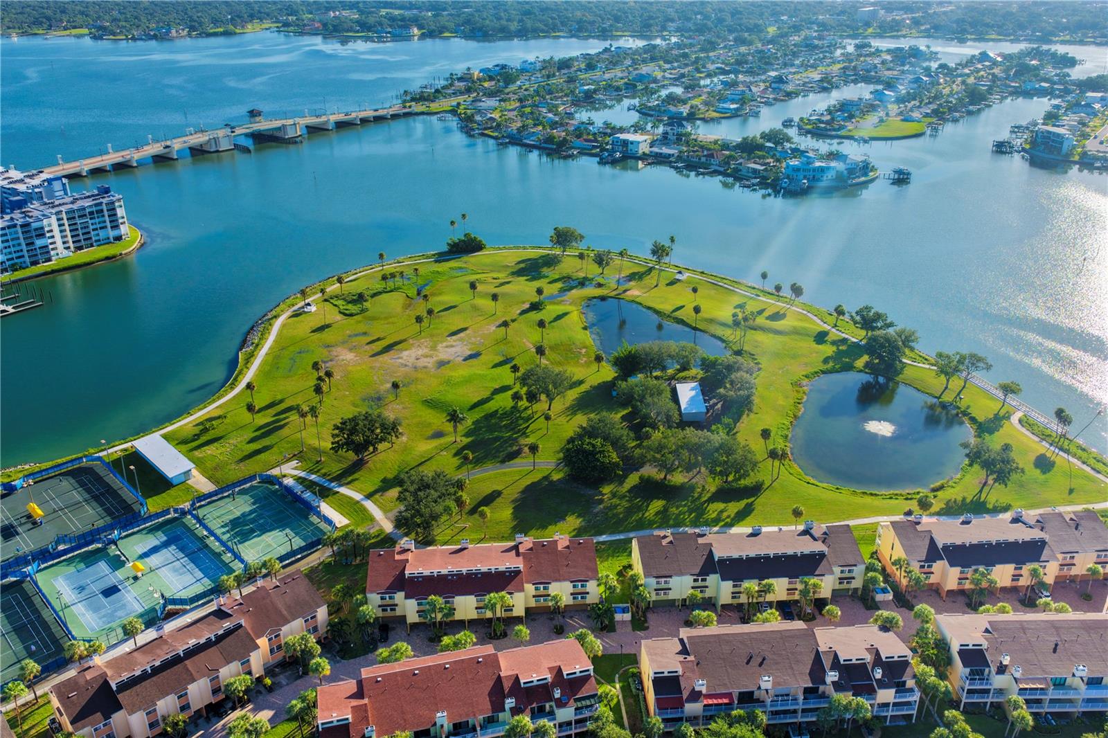 506 Sandy Hook Rd #506, Treasure Island, FL 33706