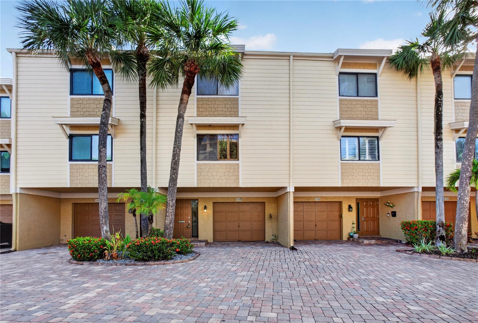 506 Sandy Hook Rd #506, Treasure Island, FL 33706