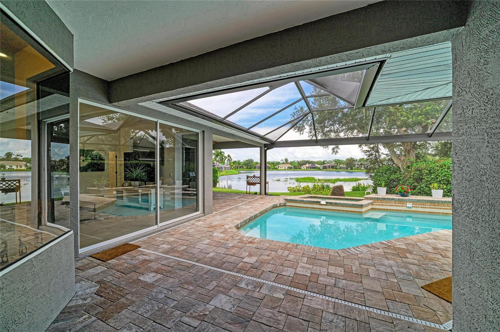 11234 Rivers Bluff Cir, Bradenton, FL 34202