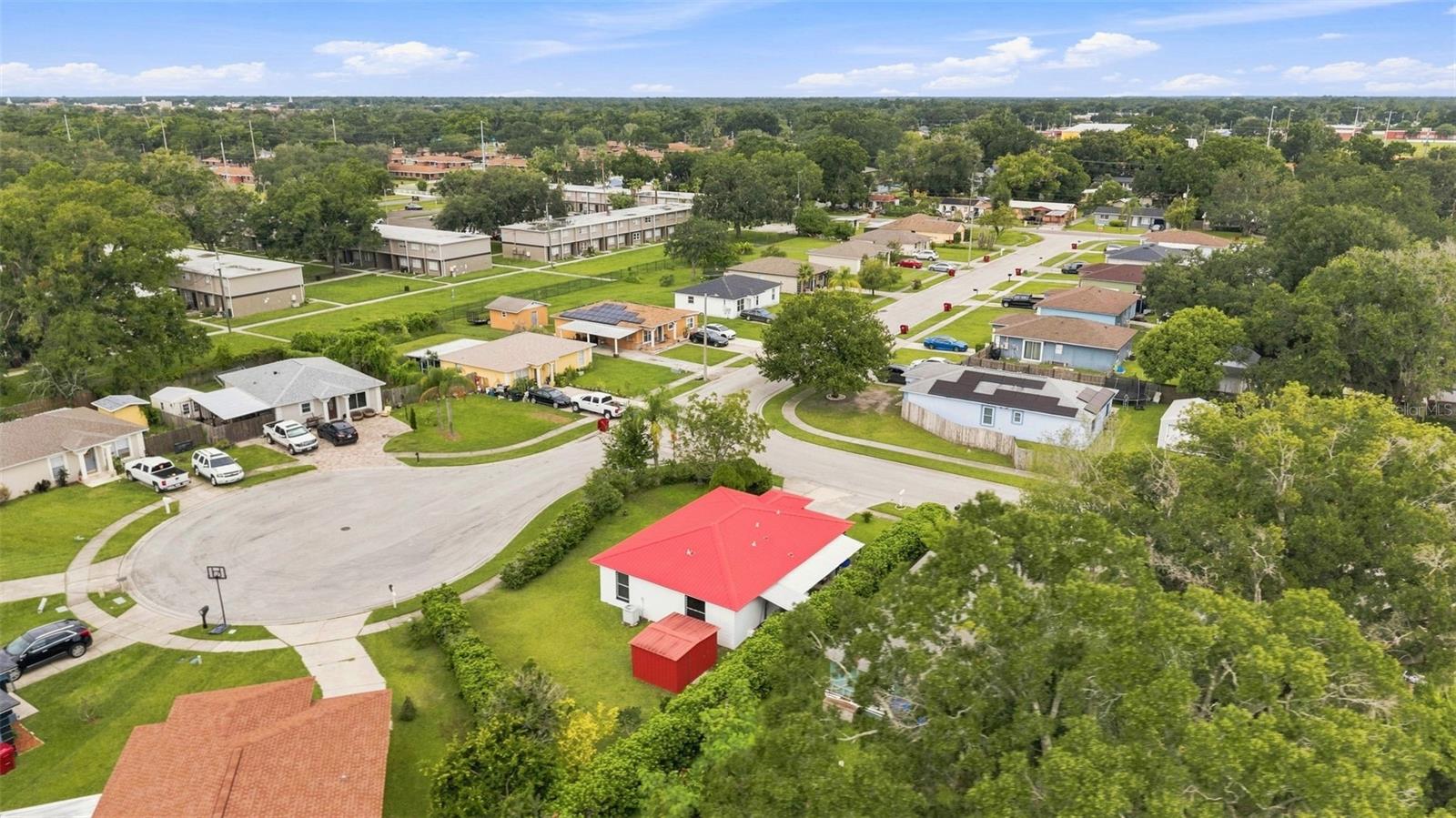 1801 Bethune Dr, Plant City, FL 33563