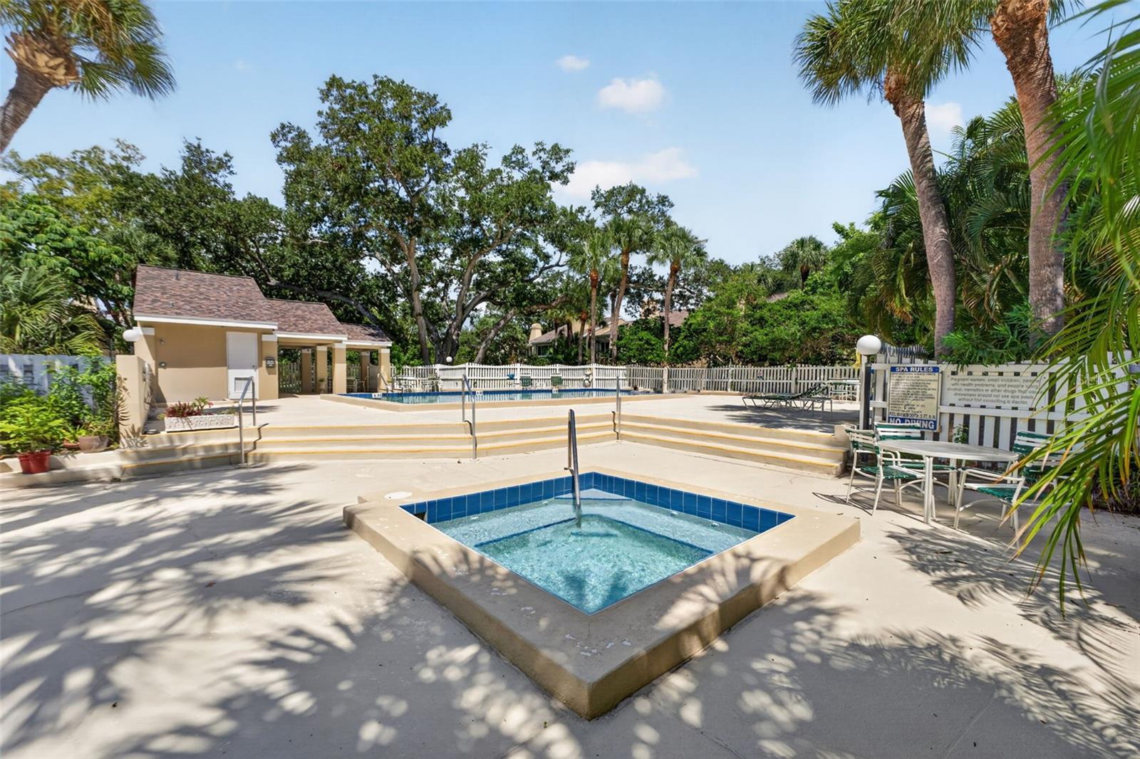 10811 Indian Hills Ct #37, Seminole, FL 33777