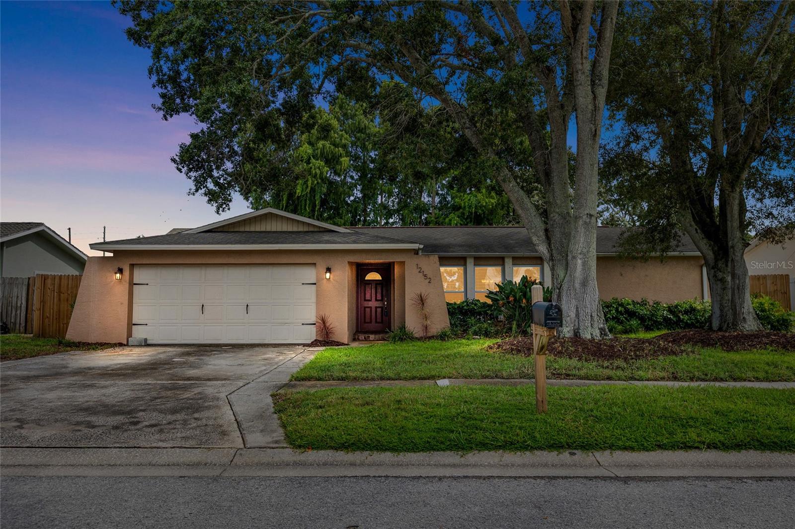 12152 Bonnie Ter, Seminole, FL 33772