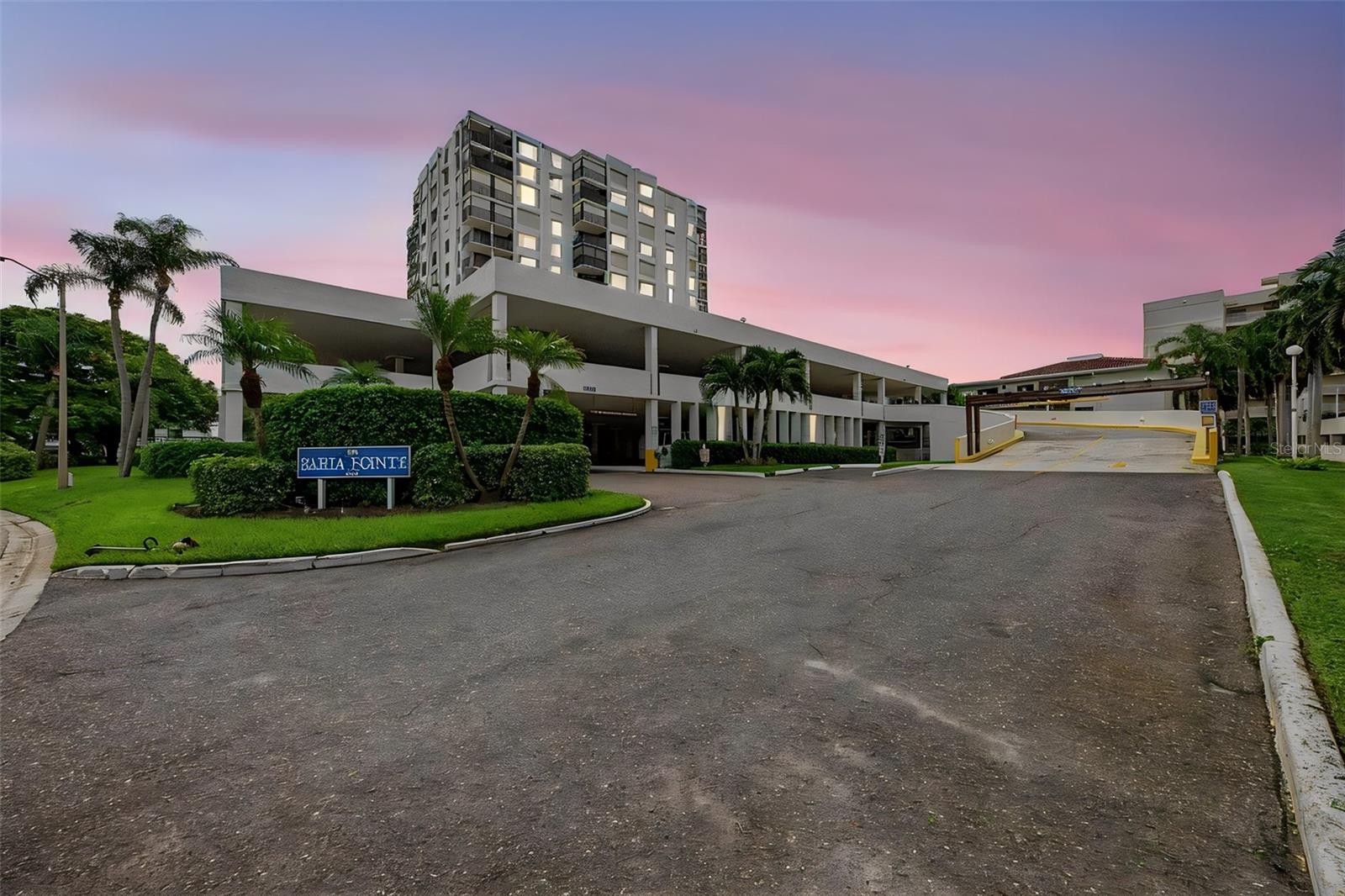 6287 Bahia Del Mar Cir #113, St Petersburg, FL 33715