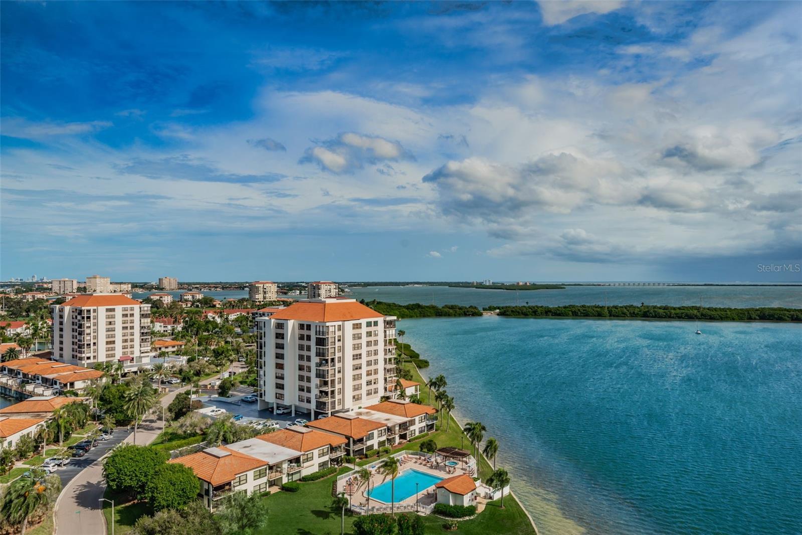 6287 Bahia Del Mar Cir #113, St Petersburg, FL 33715