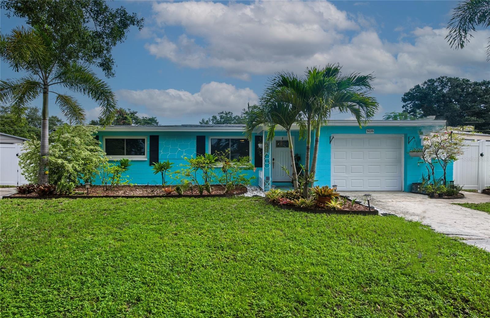 9029 Leisure Ln N, Largo, FL 33773