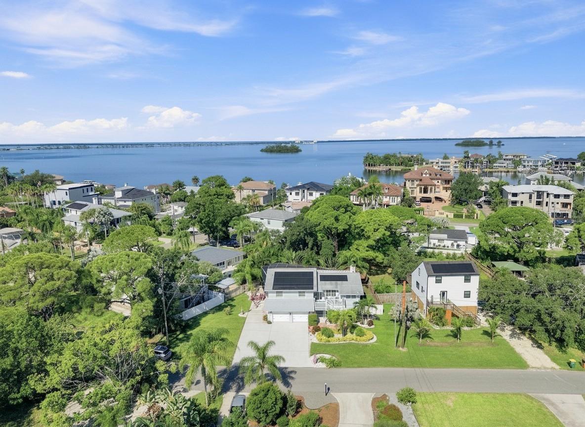 201 Lagoon Dr, Palm Harbor, FL 34683