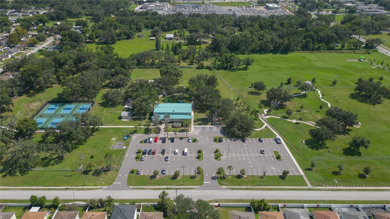 719 Vineyard Reserve Ct, Seffner, FL 33584