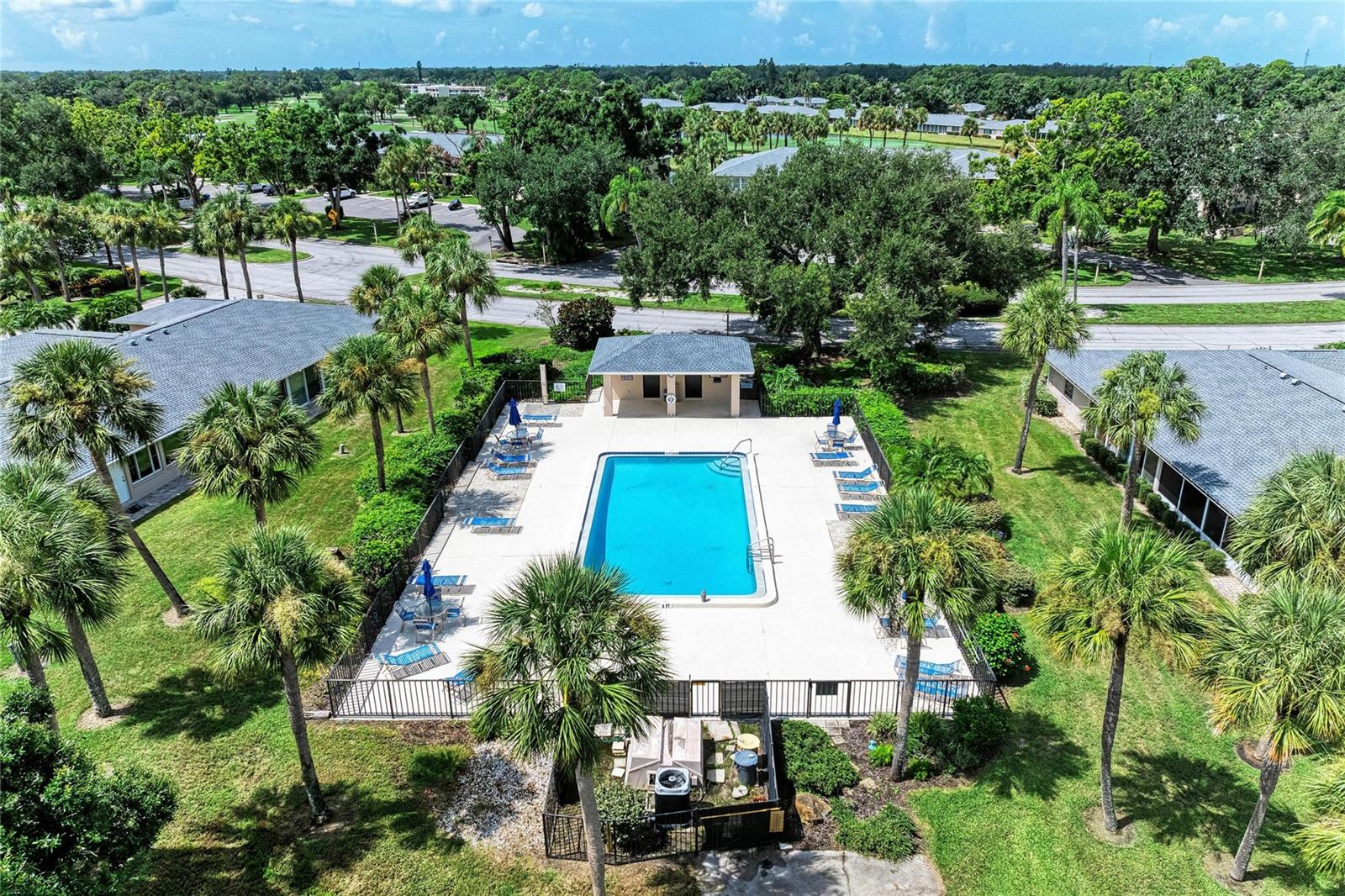 7008 W Country Club Dr N #139, Sarasota, FL 34243