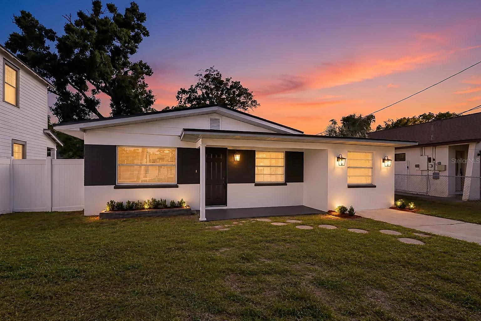 3921 W Gray St, Tampa, FL 33609
