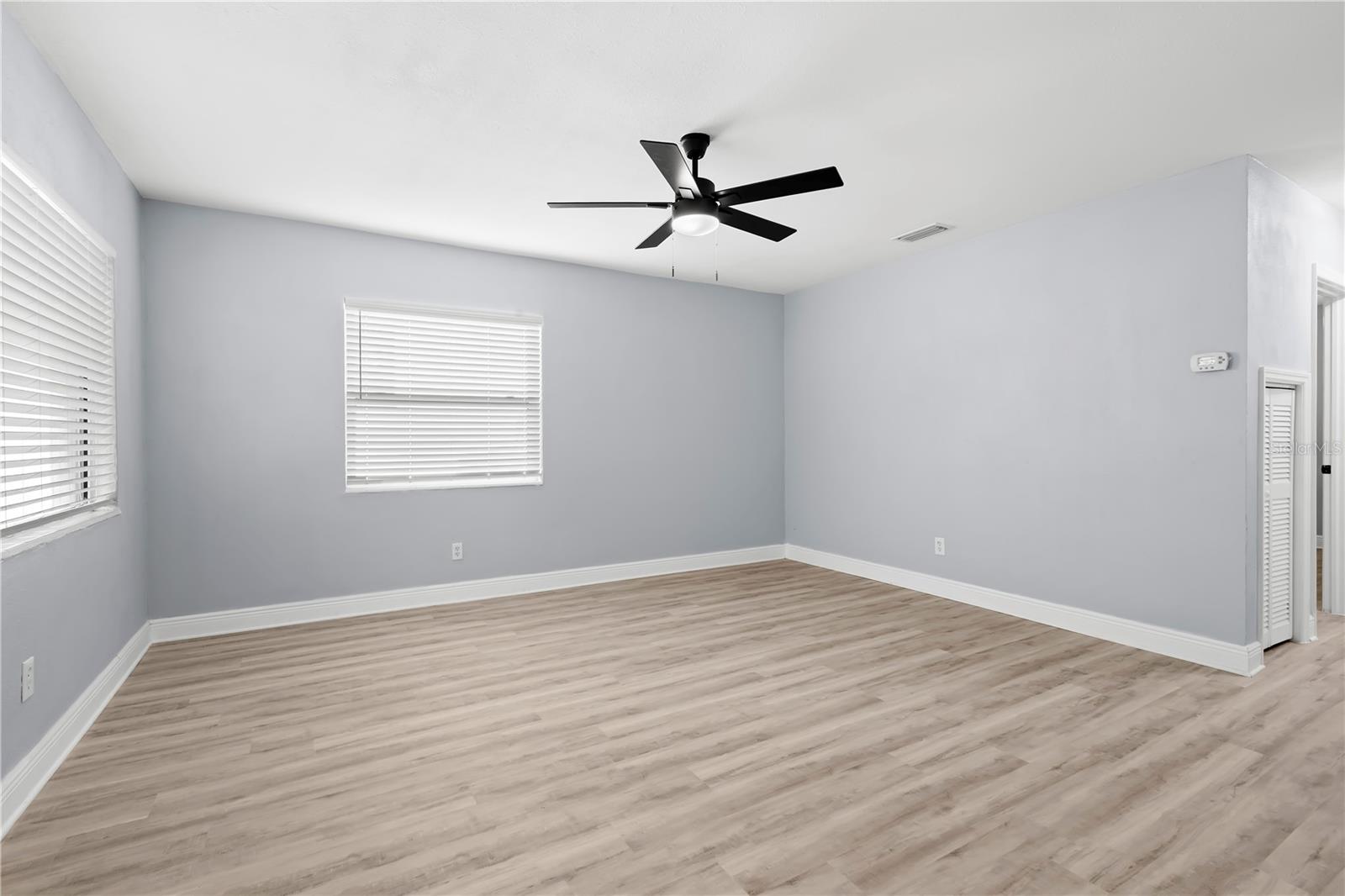 3921 W Gray St, Tampa, FL 33609