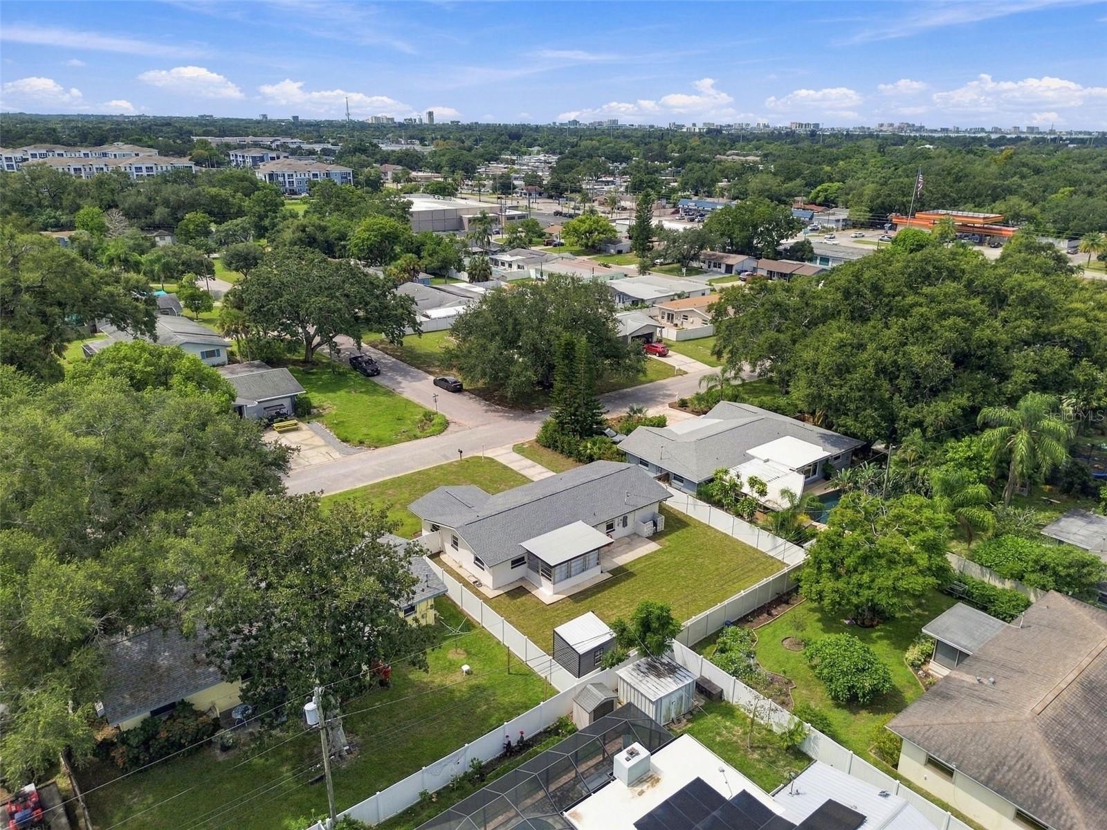 936 Lyndhurst St, Dunedin, FL 34698