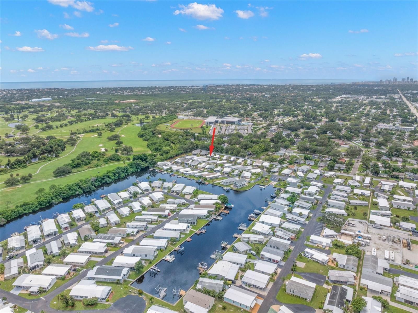 357 Mount Saxon Ave NE #323, St Petersburg, FL 33702
