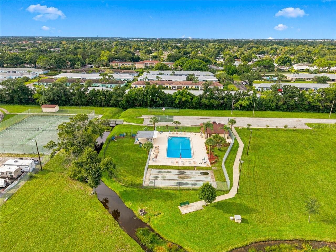 9812 85th Way, Seminole, FL 33777