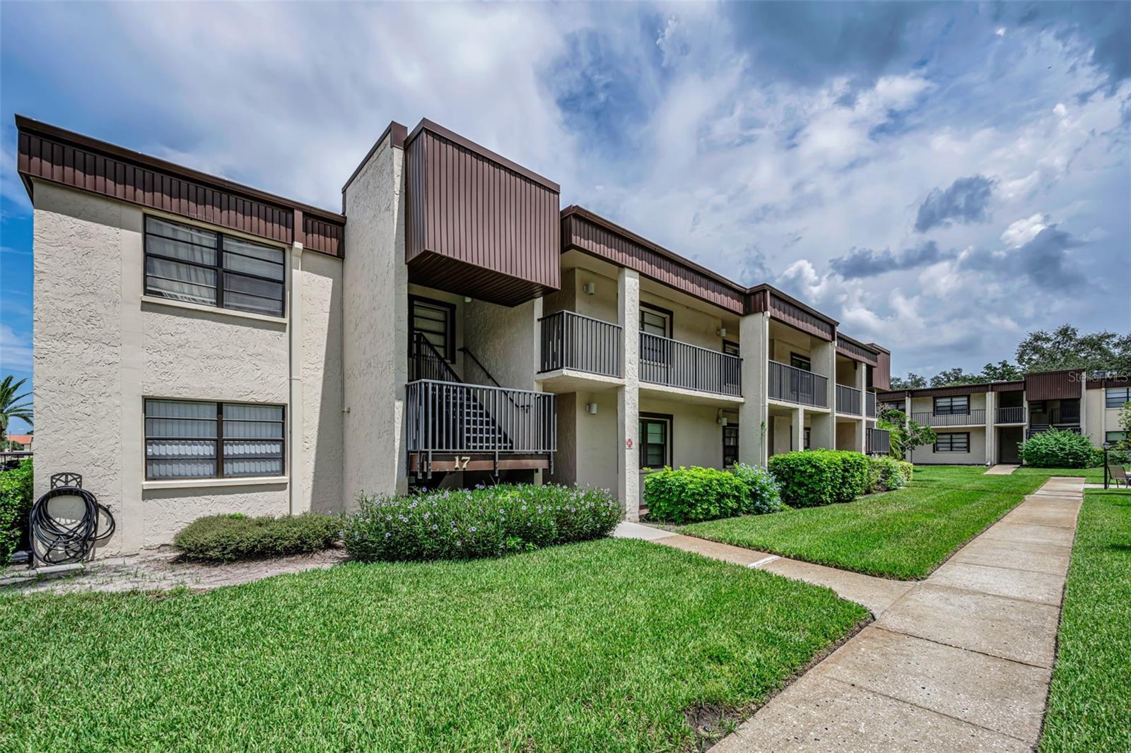 2400 Winding Creek Blvd #17-103, Clearwater, FL 33761