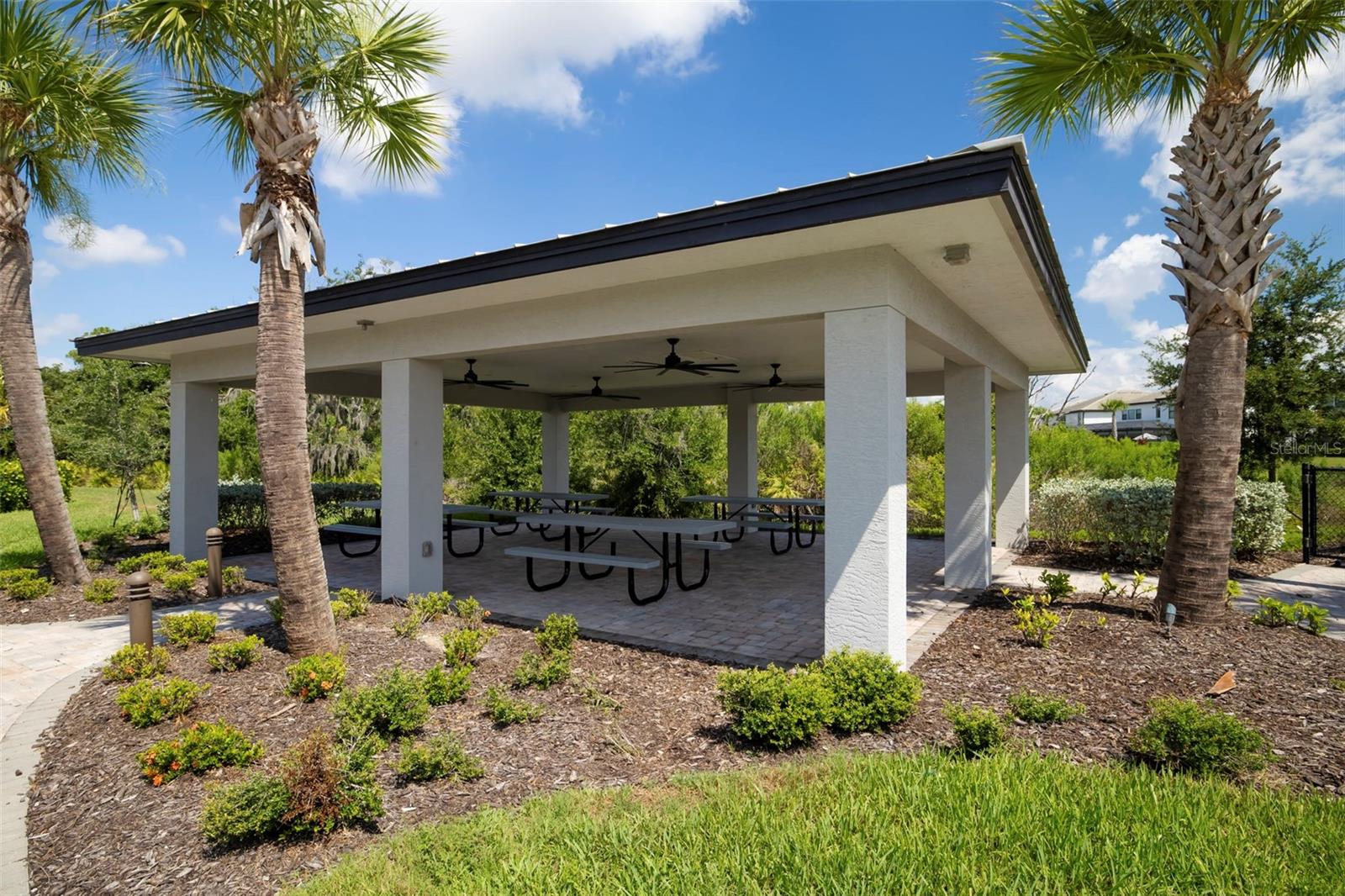 5765 Silverside Pine Ct, Bradenton, FL 34211