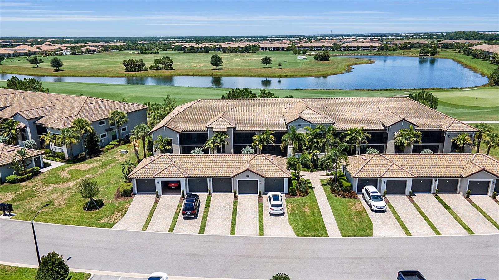 5664 Palmer Cir #102, Bradenton, FL 34211
