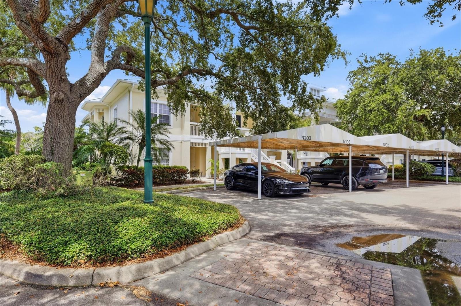 3705 54th Dr W #103, Bradenton, FL 34210