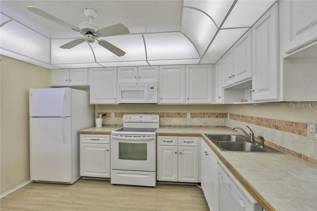 3680 Ironwood Cir #105L, Bradenton, FL 34209