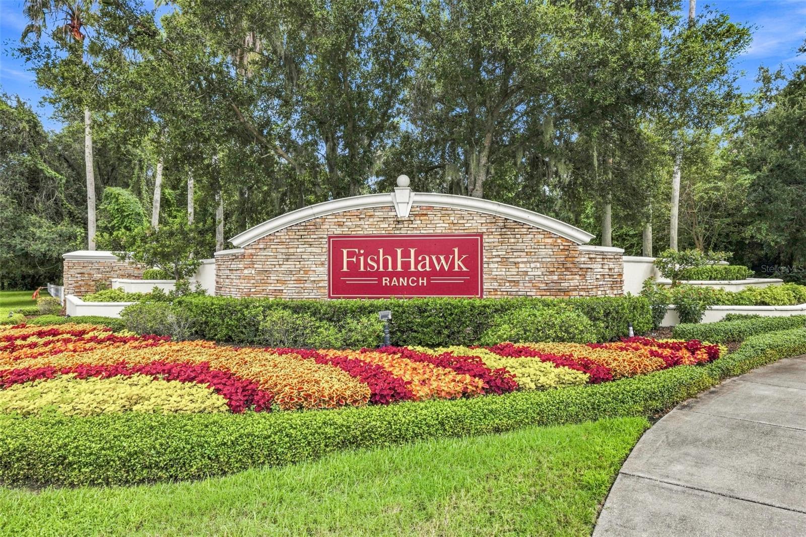 6104 Parkset Dr, Lithia, FL 33547