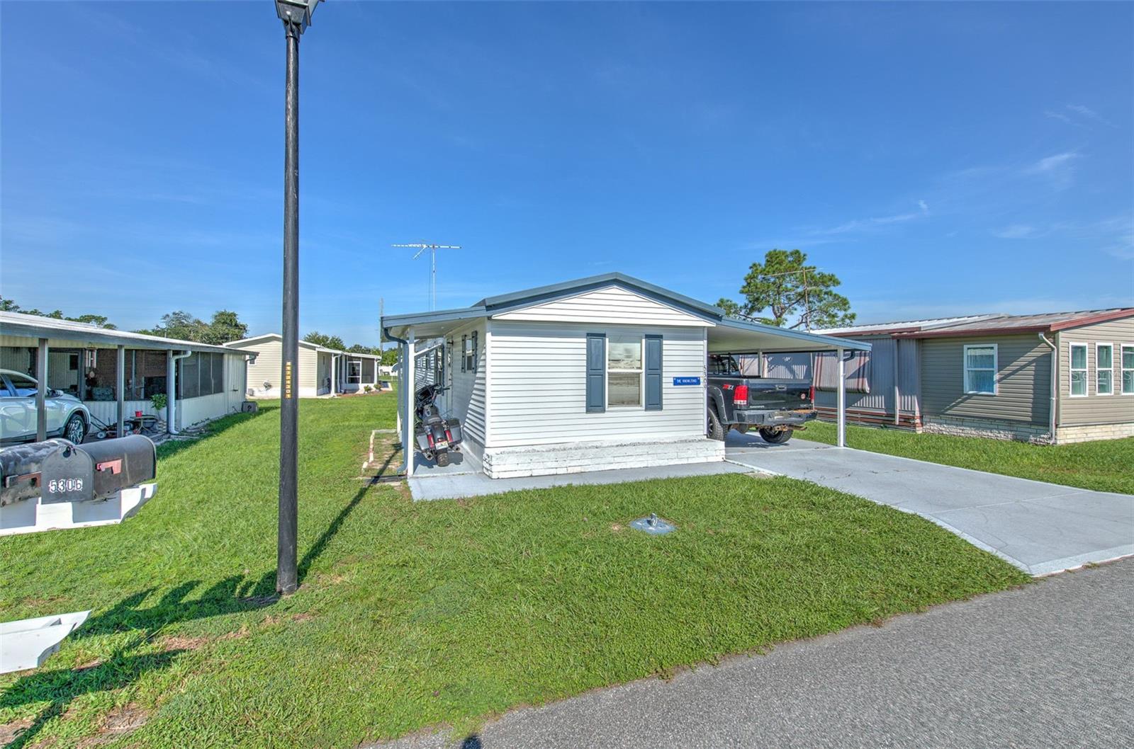 5309 Montego Dr, Zephyrhills, FL 33541