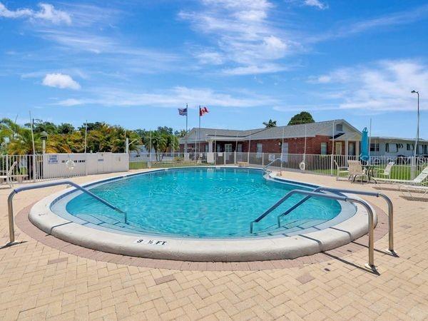 9900 Ulmerton Rd #49, Largo, FL 33771