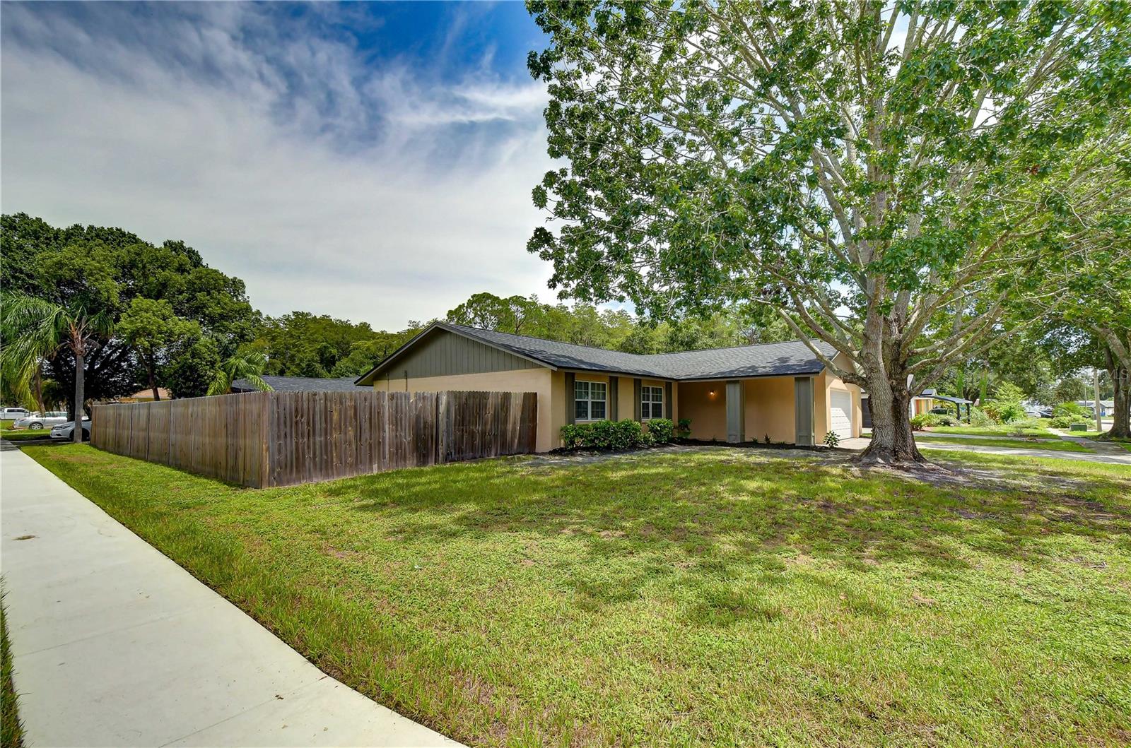 13931 Pathfinder Dr, Tampa, FL 33625