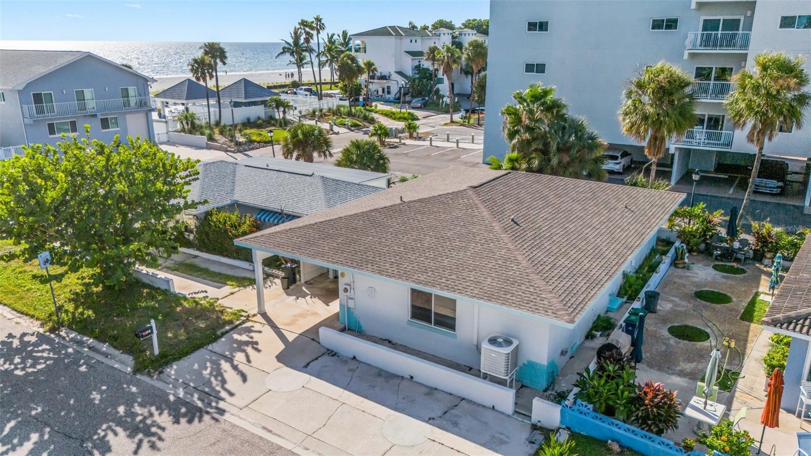 18317 Sunset Blvd, Redington Shores, FL 33708