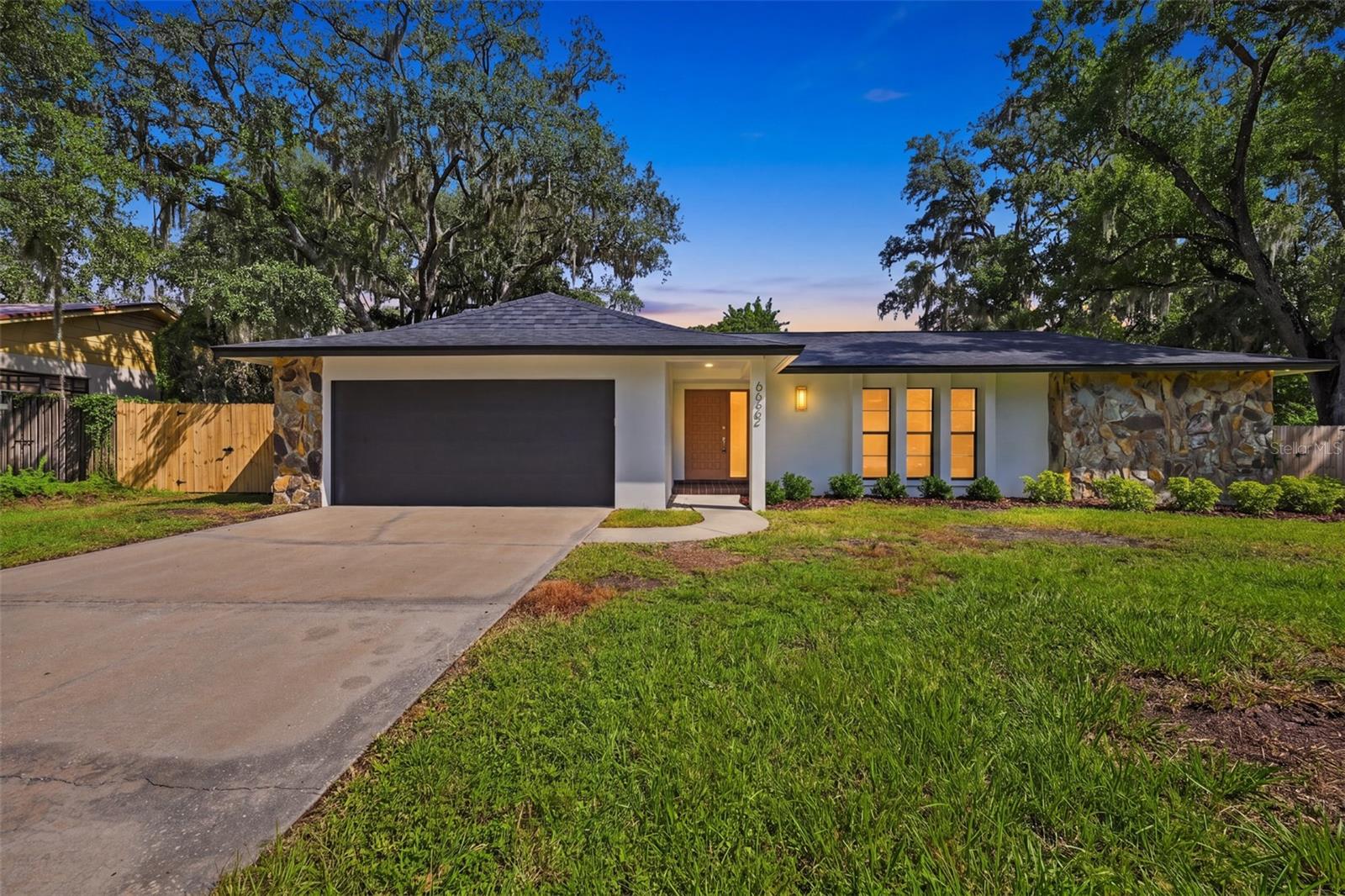 6622 Glencoe Dr, Temple Terrace, FL 33617