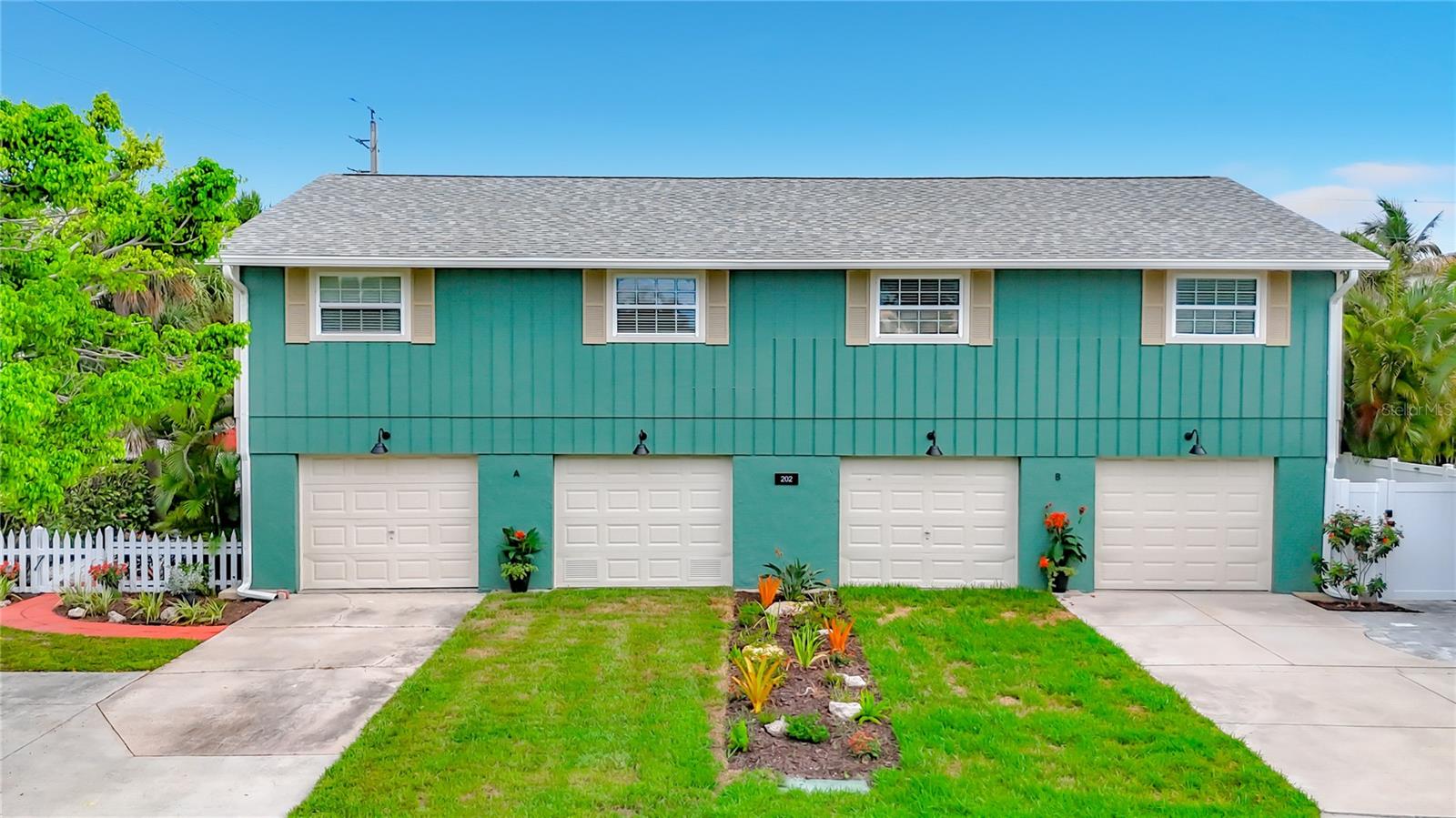 202 Peacock Unit B Ln #B, Holmes Beach, FL 34217