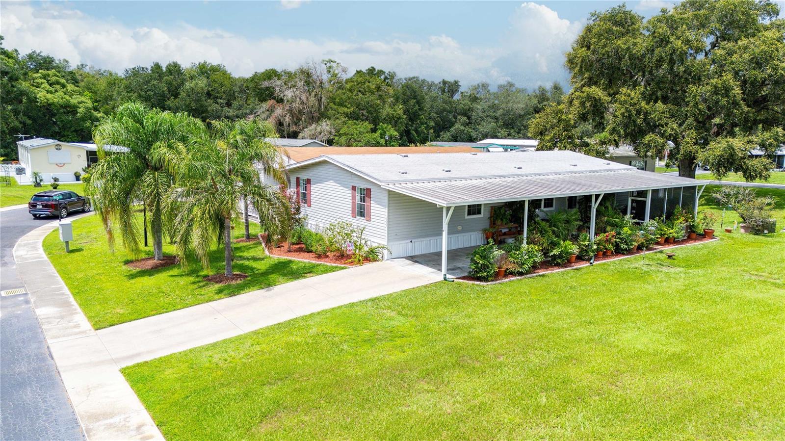 38417 Monet Dr, Zephyrhills, FL 33540