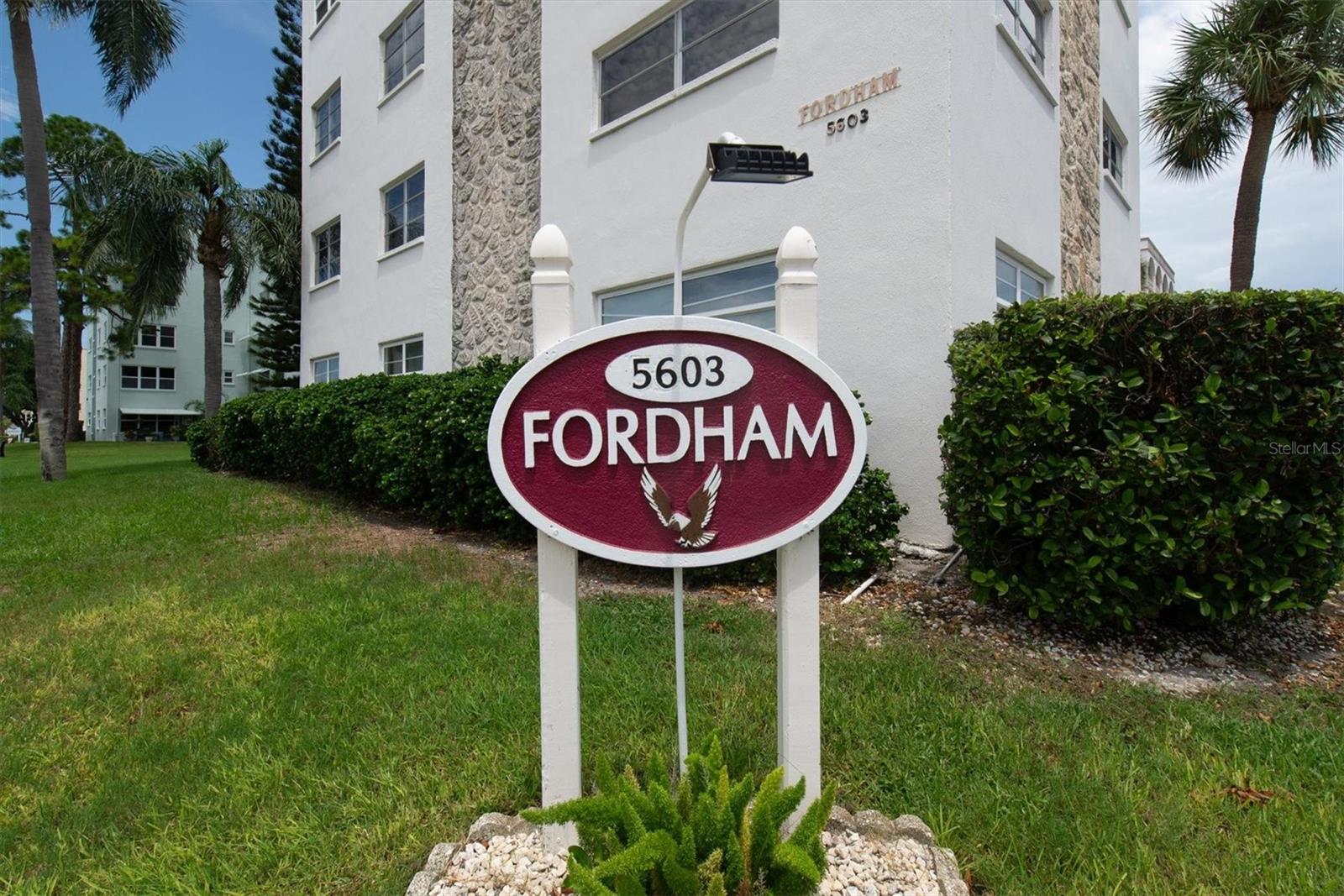 5603 80th St N #415, St Petersburg, FL 33709