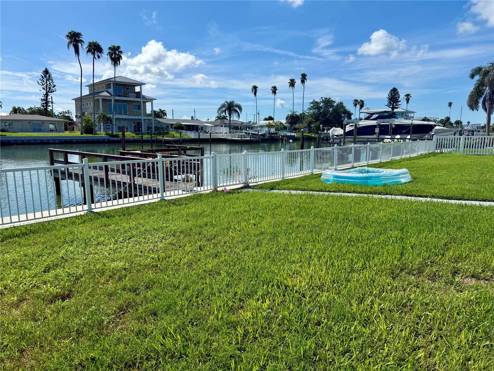 722 Pruitt Dr, Madeira Beach, FL 33708