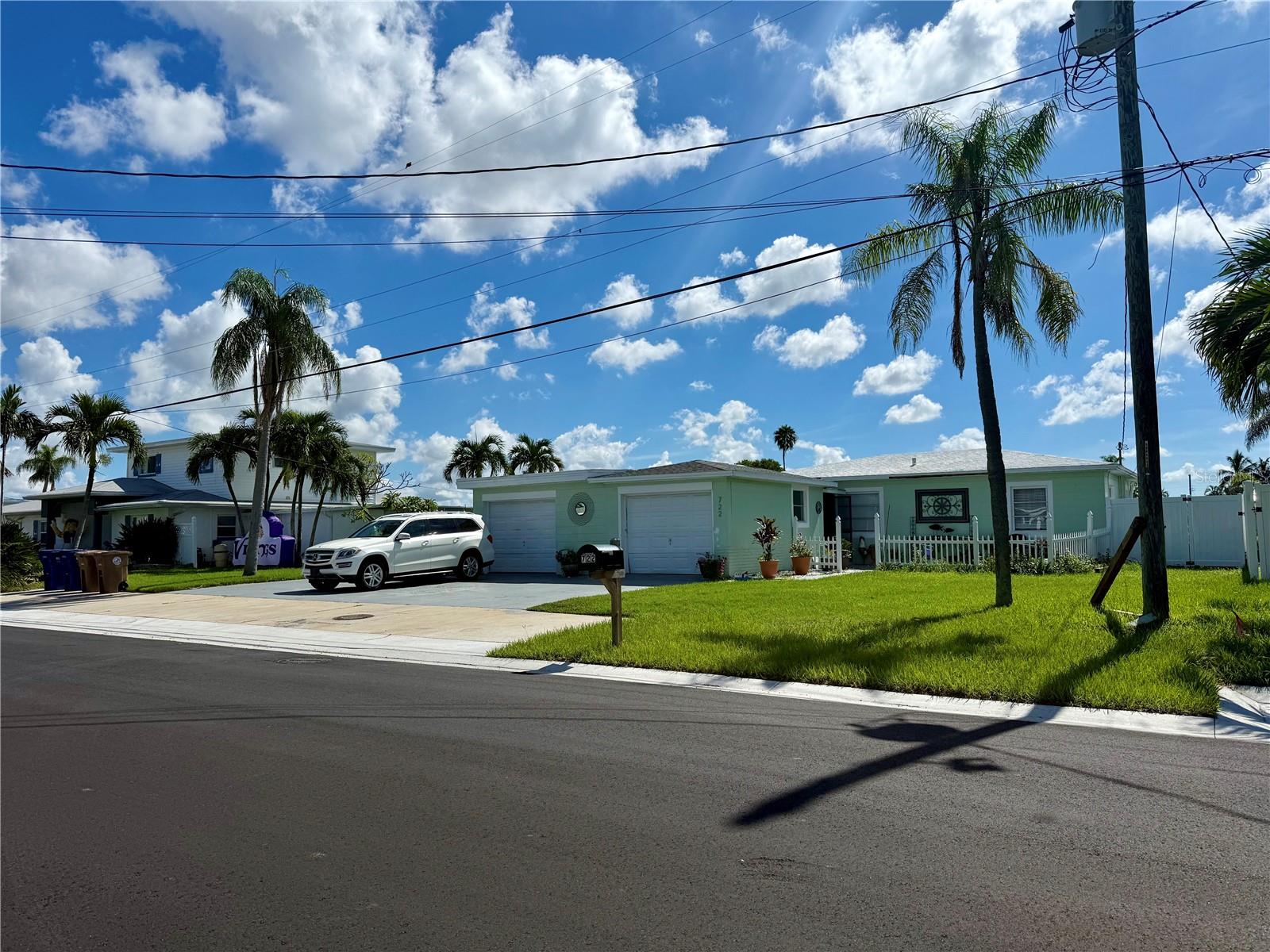 722 Pruitt Dr, Madeira Beach, FL 33708