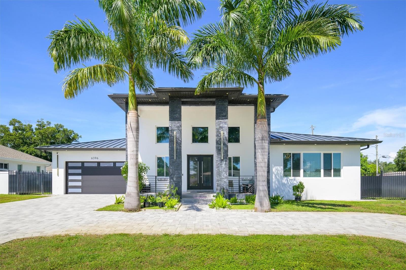 6396 18th St N, St Petersburg, FL 33702