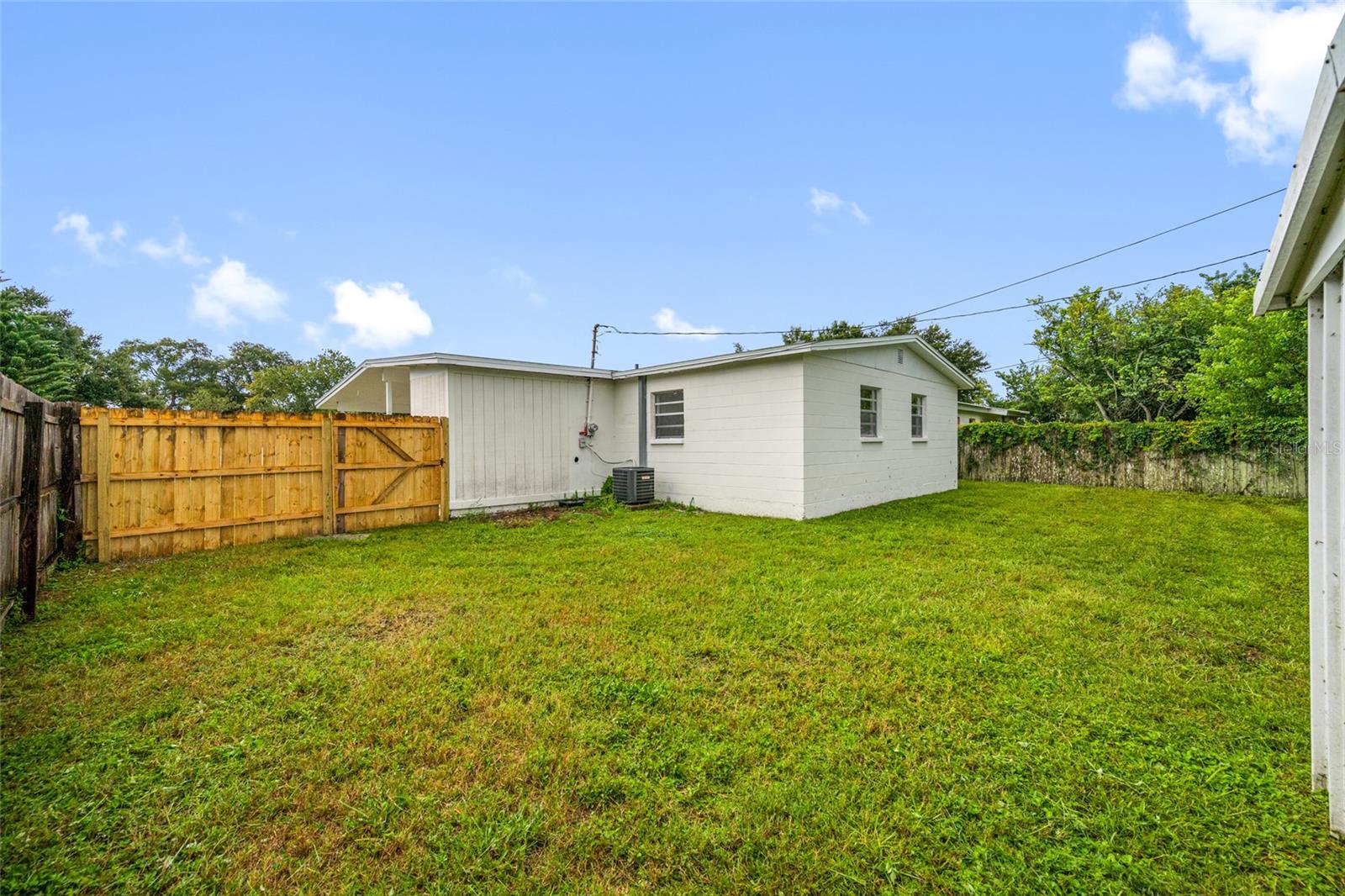 8176 65th St N, Pinellas Park, FL 33781