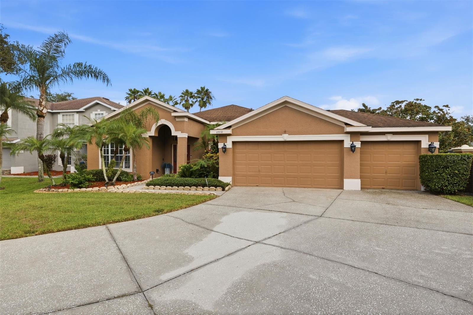 8518 Parrots Landing Dr, Tampa, FL 33647