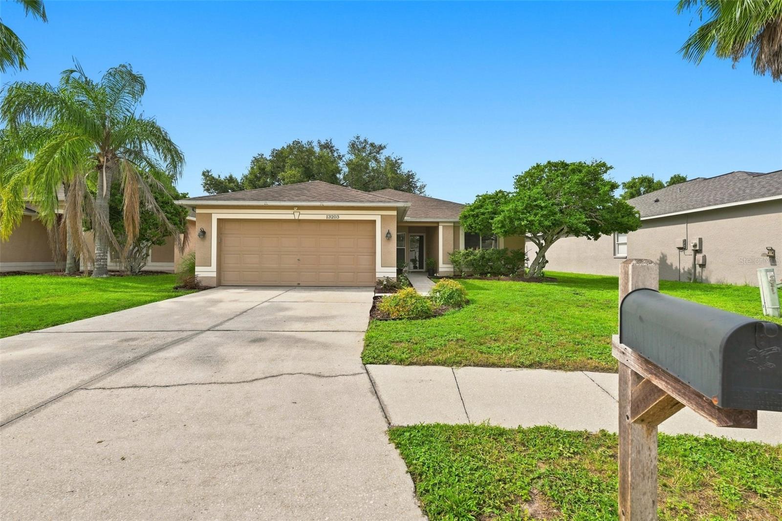 13203 Prestwick Creek Dr, Riverview, FL 33579