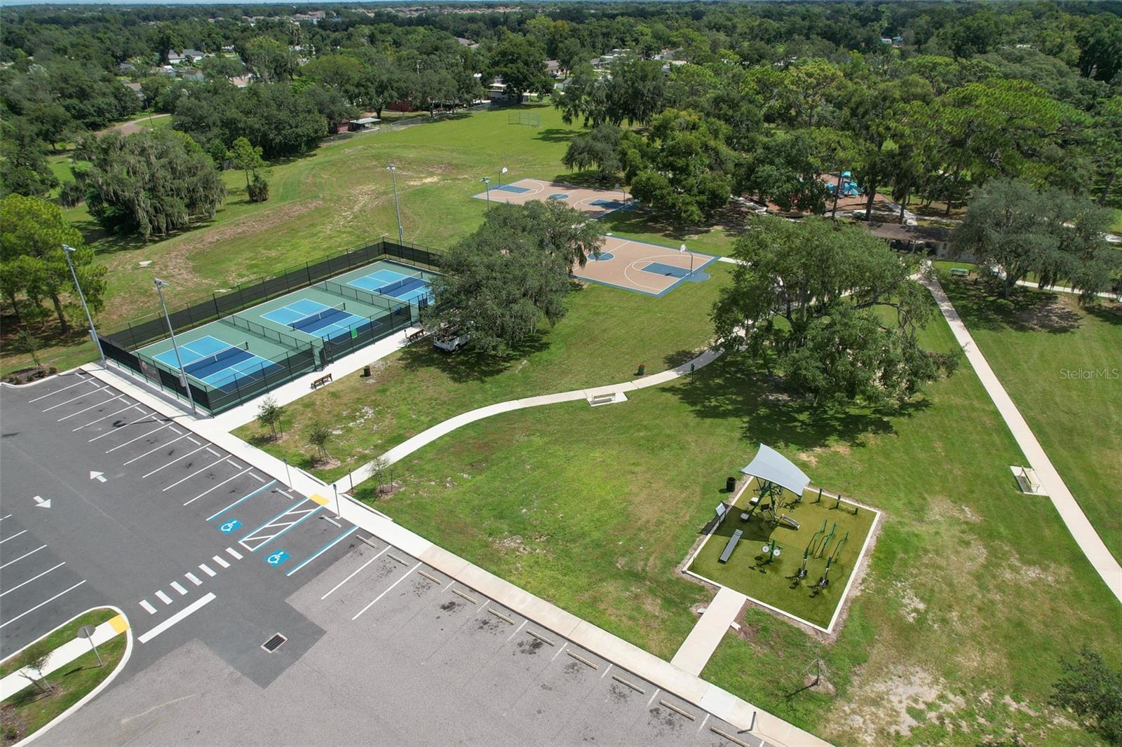 1802 Cherry Ridge Ln, Brandon, FL 33511