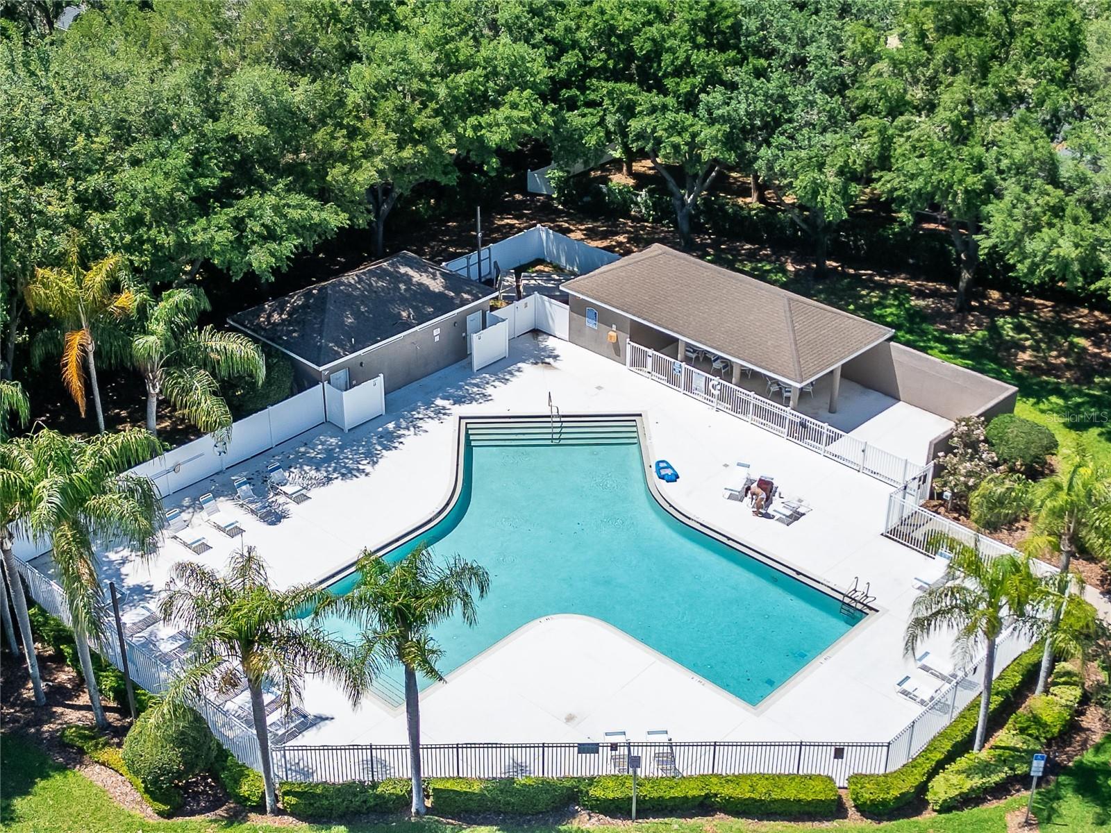 3132 Beaver Pond Trl, Valrico, FL 33596